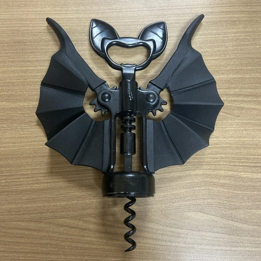 Ototo Vino Corkscrew and Bottle Opener Halloween Bat‎ Goth
